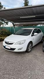 Opel Astra IV 2010 5p 1.4 Elective 100cv