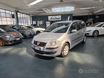 VOLKSWAGEN TOURAN 2.0 ECOFUEL HIGHLINE 7P