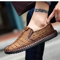 Mocassini leggeri e traspiranti da uomo. Scarpe