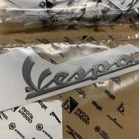 Scritta frontale VESPA