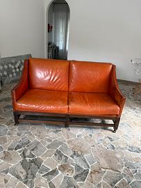 Divano cuoio 2 posti e 3 posti