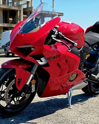 ducati Panigale v4