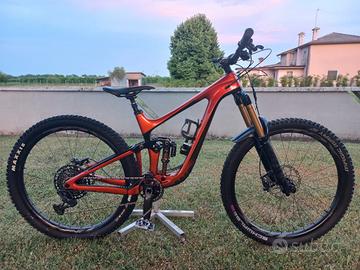 Bici Enduro Giant Reign Advanced  Pro 1 2022  