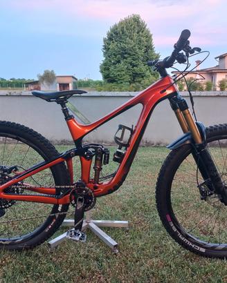 Bici Enduro Giant Reign Advanced  Pro 1 2022  