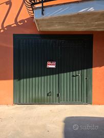 Garage di Recente Costruzione