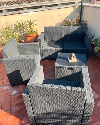 Divanetto in polyrattan