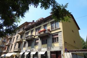 Biella di fronte al tribunale magazzino libero