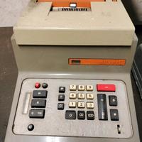 Olivetti calcolatrice Divisumma 26 anni 60
