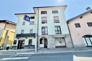 NEGOZIO A CHARVENSOD