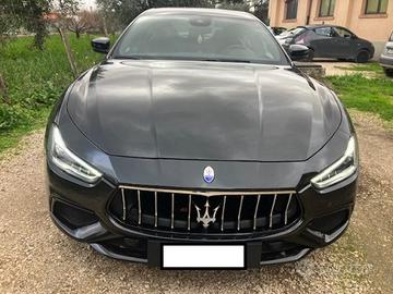 MASERATI Ghibli V6 430 CV