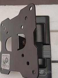 staffa orientabile per tv 
