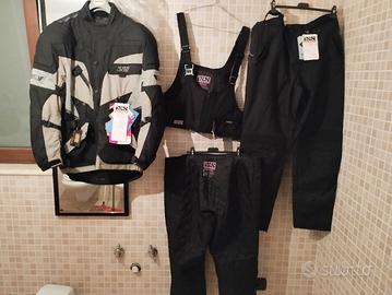 Abbigliamento moto invernale,mai indossata