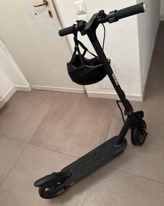 monopattino elettrico+casco