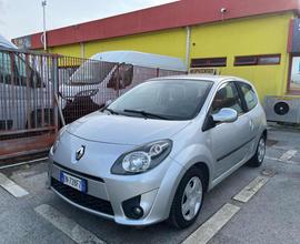 RENAULT Twingo 1.2 16V Initiale