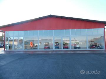 Capannone/attivita' commerciale