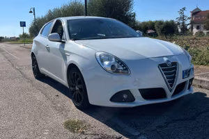 Alfa Romeo Giulietta 1.4 T-Jet 120 CV – 102.000 km