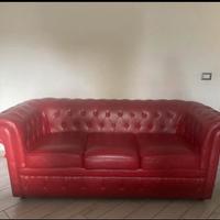 Divano in pelle rosso 3 posti chesterfield