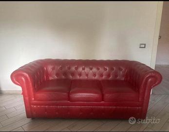 Divano in pelle rosso 3 posti chesterfield