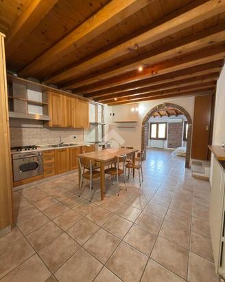 BIFAMILIARE A MONTICHIARI