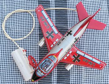 AEREO LATTA E PLASTICA FILOGUIDATO