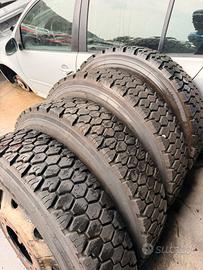 GOMME E CERCHI IVECO EUROCARGO 10R22.5 M+S
