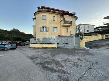 3 LOCALI A MARANO DI NAPOLI
