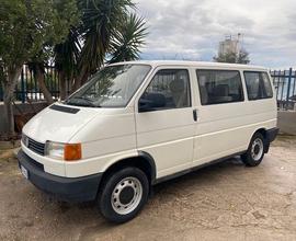 VOLKSWAGEN Transporter syncro. - 1996