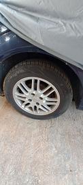 4 gomme nuove usate 10 gg con cerchi lega ford