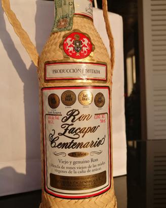 Rum Zacapa 23 bottiglia in paglia