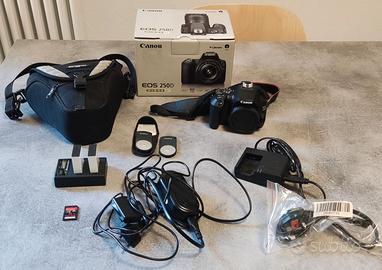 Canon 250D + accessori