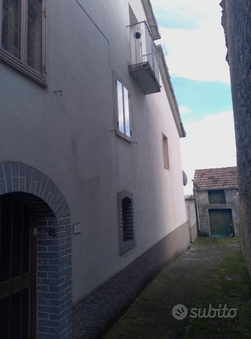 Casa indipendente con terreno e giardino - Vista 2