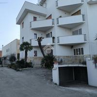 3 LOCALI A BARI