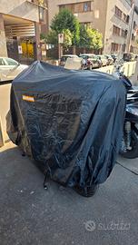 Telo copri moto e scooter