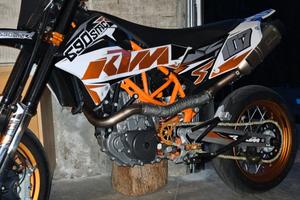 KTM 690 smcR 2016 Superleggera 126kg PatenteA2