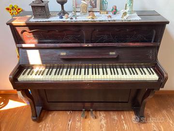 Pianoforte con tasti in avorio