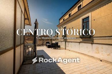 Attico / Mansarda di 77 m² con 2 locali a Catanzar