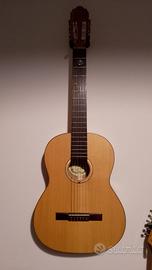 chitarra classica Hora GS200 ciliegio