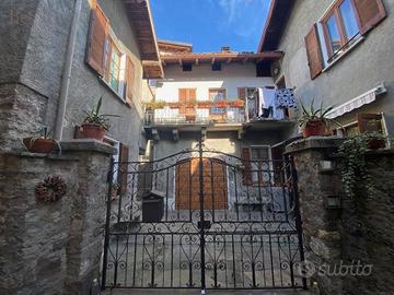 Villa di 150 m² con più di 5 locali e box auto a M