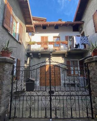 Villa di 150 m² con più di 5 locali e box auto a M