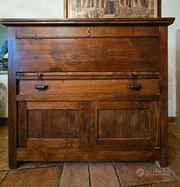 Mobile credenza restaurato