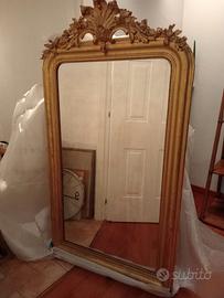 Specchio dorato antico