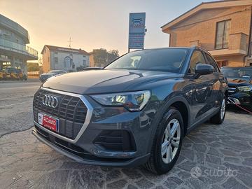 Audi Q3 35 TDI S tronic Business