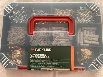 Set tasselli e ganci