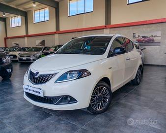 Lancia Ypsilon 1.0 FireFly Hybrid Gold PREZZO REAL