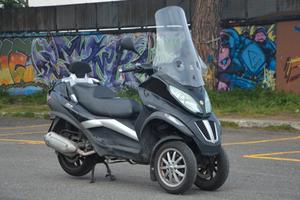 Piaggio MP3 300