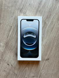 iPhone 16e