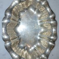 VASSOIO IN ARGENTO LAVORATO A MANO