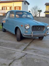Lancia Appia terza serie e un mare di ricambi 