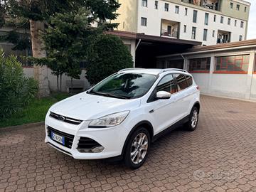 Ford Kuga 2.0 TDCI 140 CV 4WD Titanium