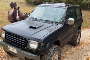 mitsubishi pajero